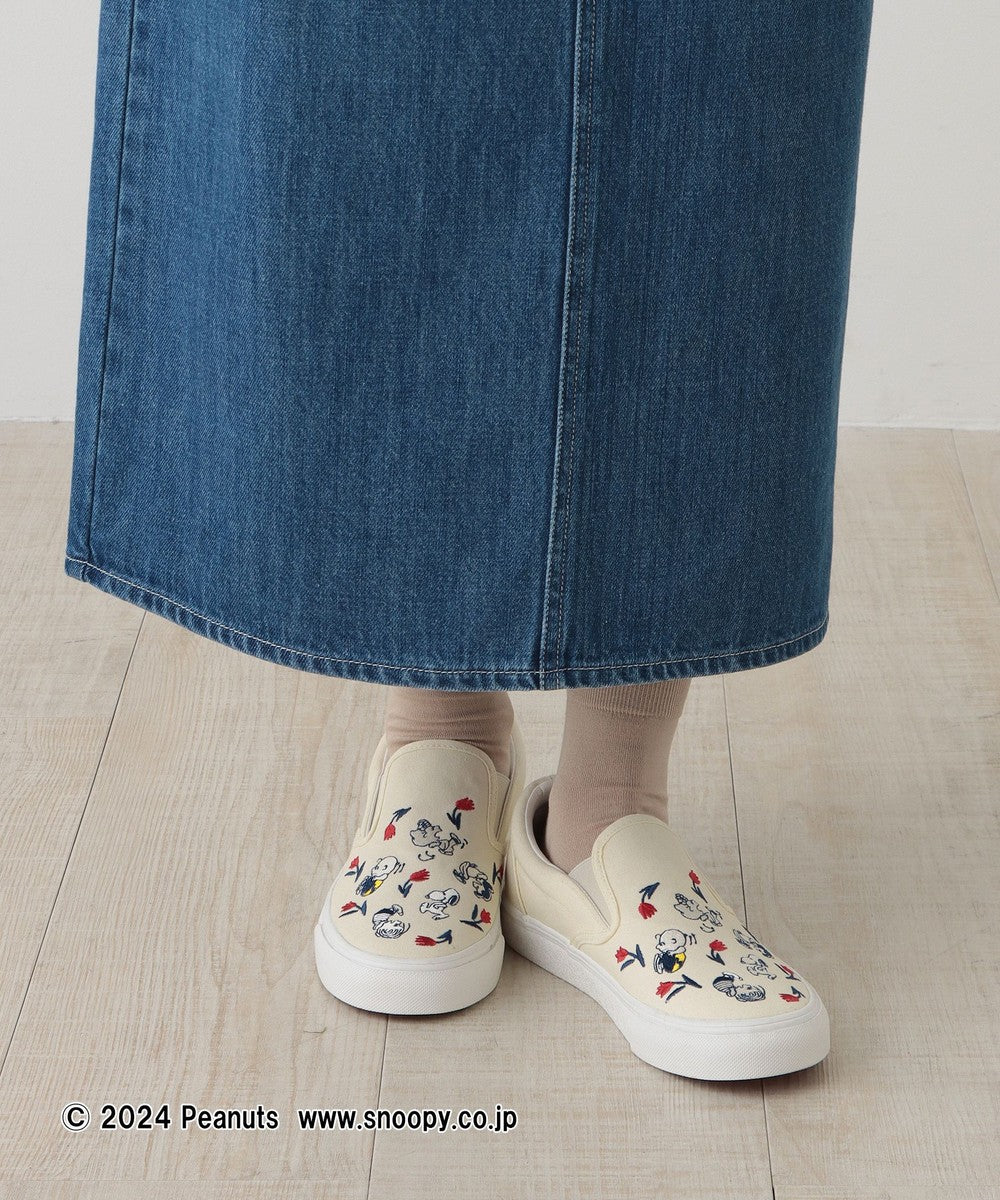 【Order】Afternoon Tea Living "PEANUTS IN AMSTERDAM" Embroidery Slip-On