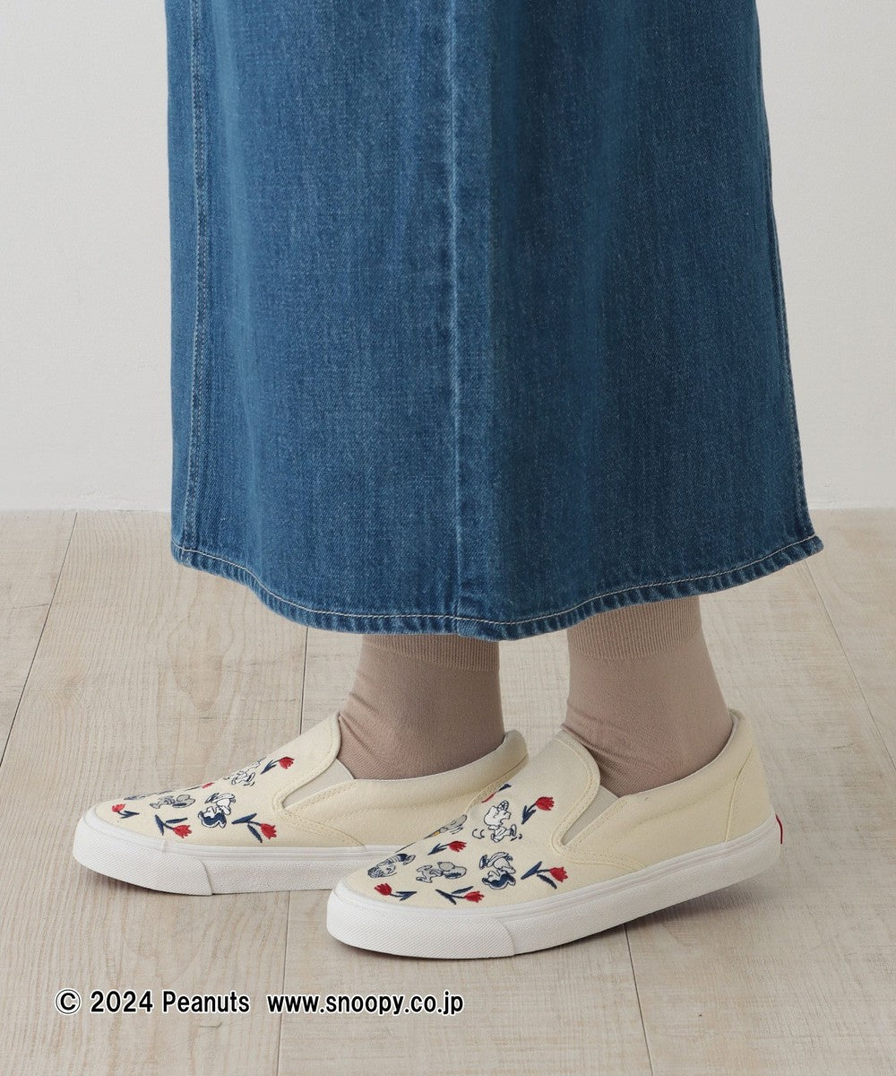 【Order】Afternoon Tea Living "PEANUTS IN AMSTERDAM" Embroidery Slip-On