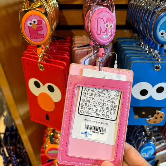 【Order】USJ Sesame Street Elmo / Cookie Monster / Moppy retractable card holder ticket holder