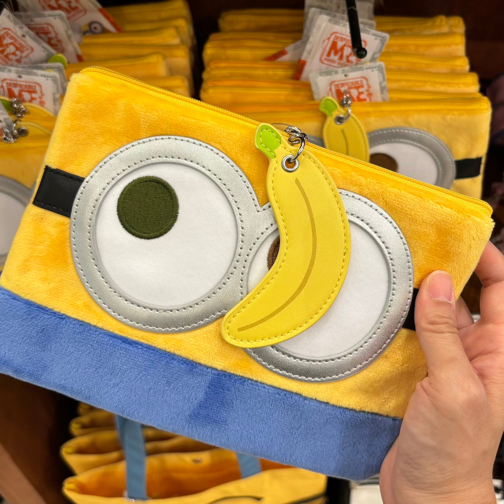 USJ MINIONS Flat Pouch 