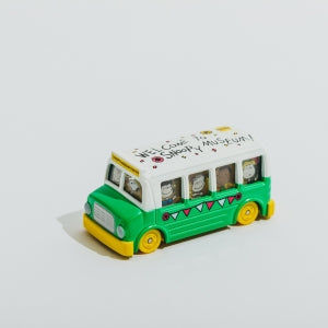 [In stock] Snoopy Museum limited edition Tomica (bus)