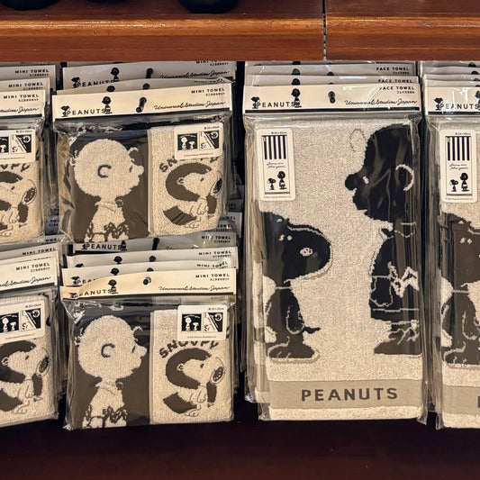 【Order】USJ Peanuts Snoopy &amp; Charlie Monotone Series - Towels