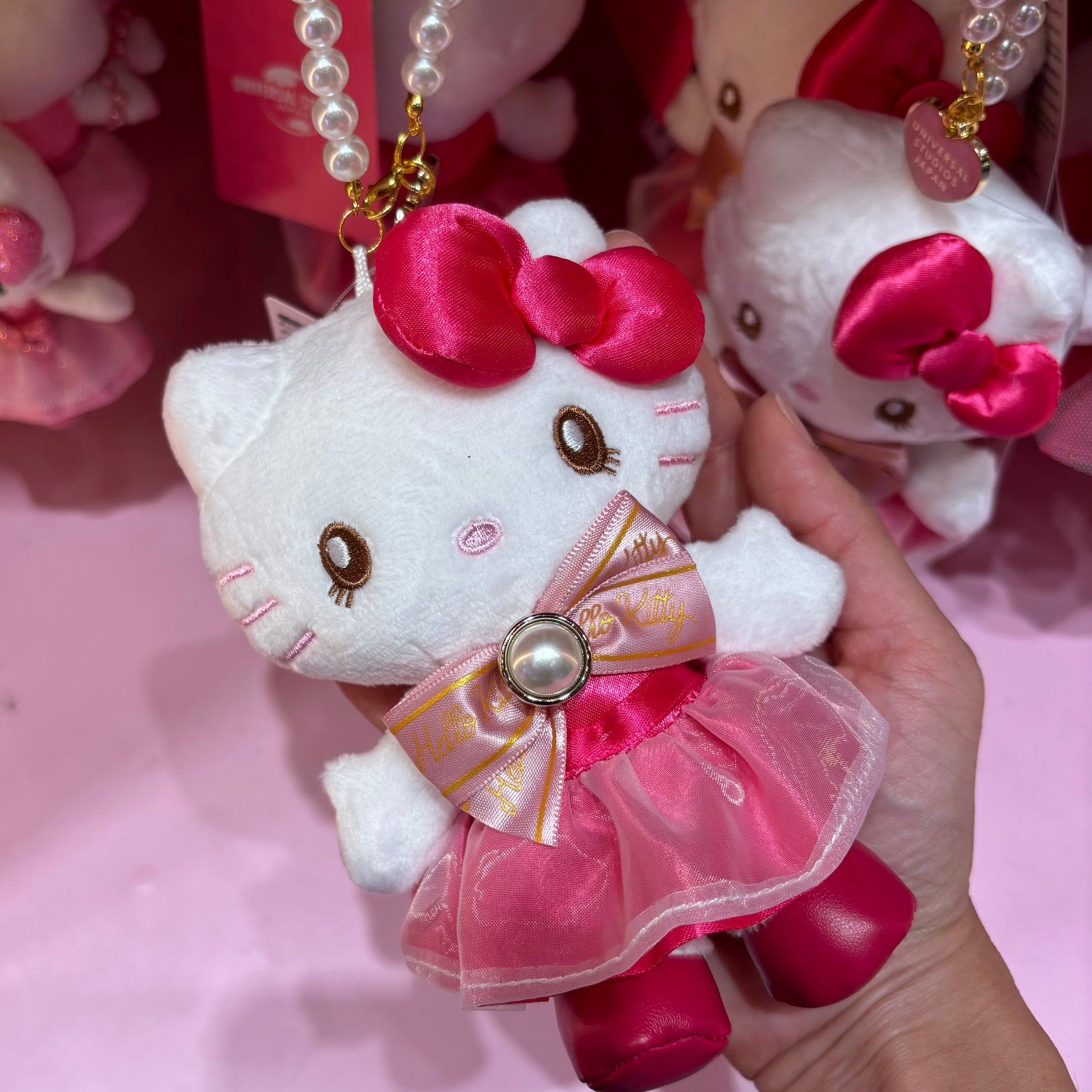 USJ Hello Kitty 掛飾公仔 (珍珠鏈)