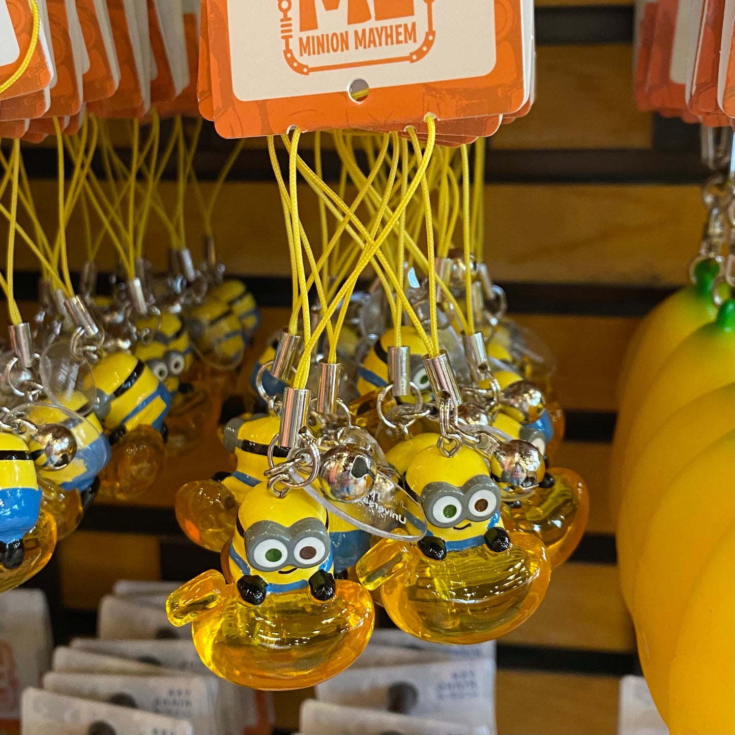 【訂貨】USJ Minions 半透明香蕉小吊飾