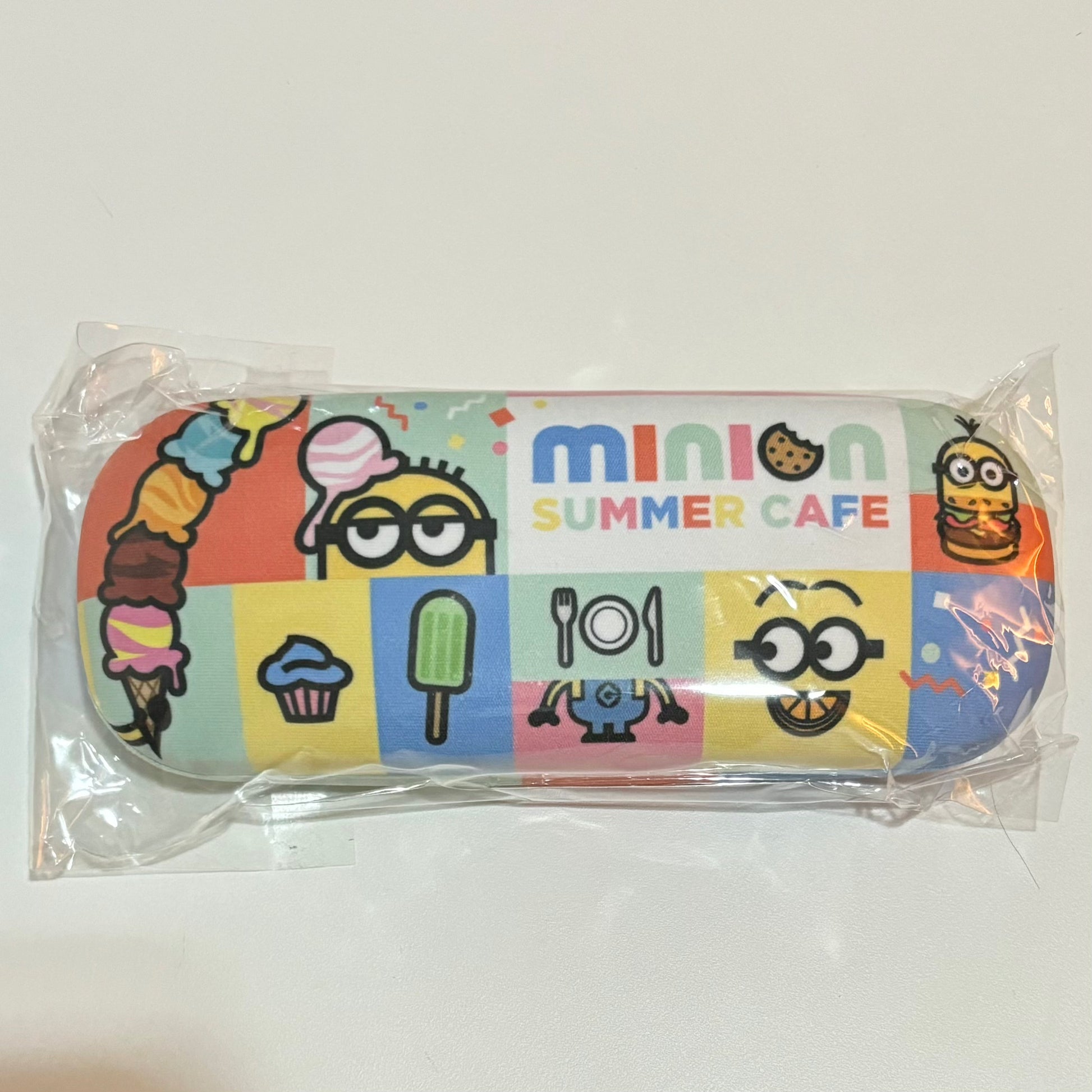 Minions Cafe 限定版 眼鏡盒連抹布