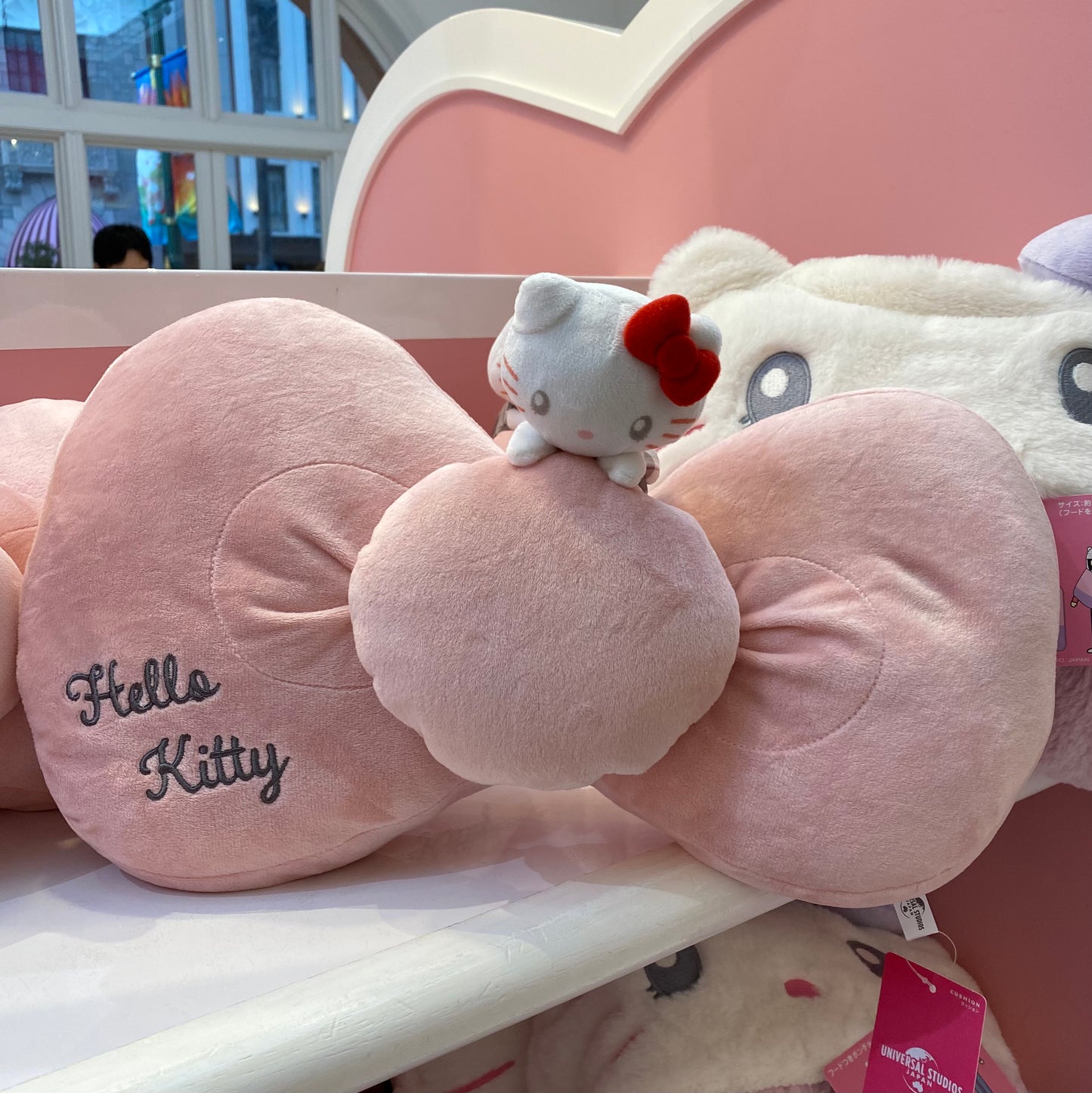 【Order】USJ Hello Kitty Ribbon-shaped Large Cushion