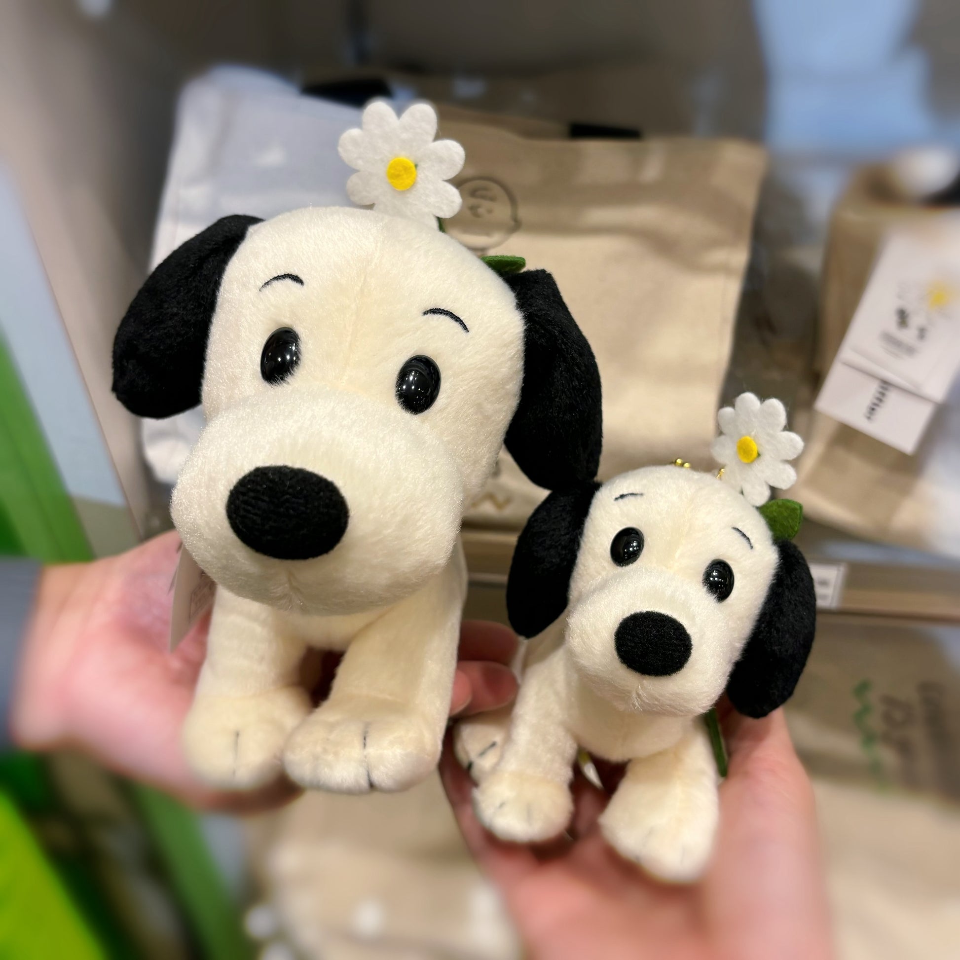 PEANUTS 75週年商品 - 復古Snoopy 公仔/掛飾（頭頂花朵）