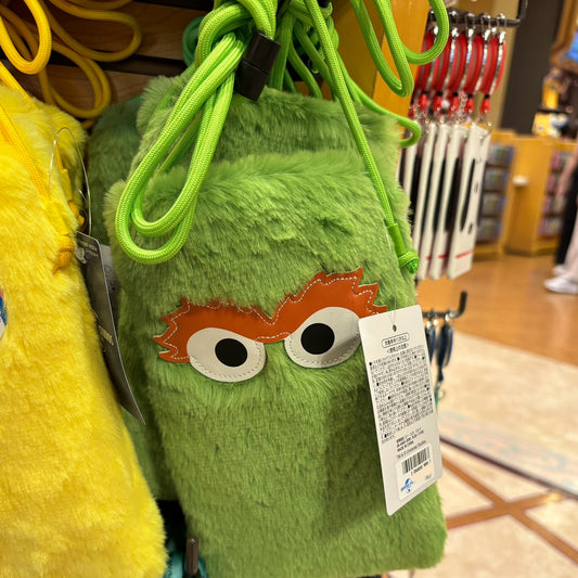 [Order] USJ Sesame Street multi-character furry mobile phone bag crossbody bag
