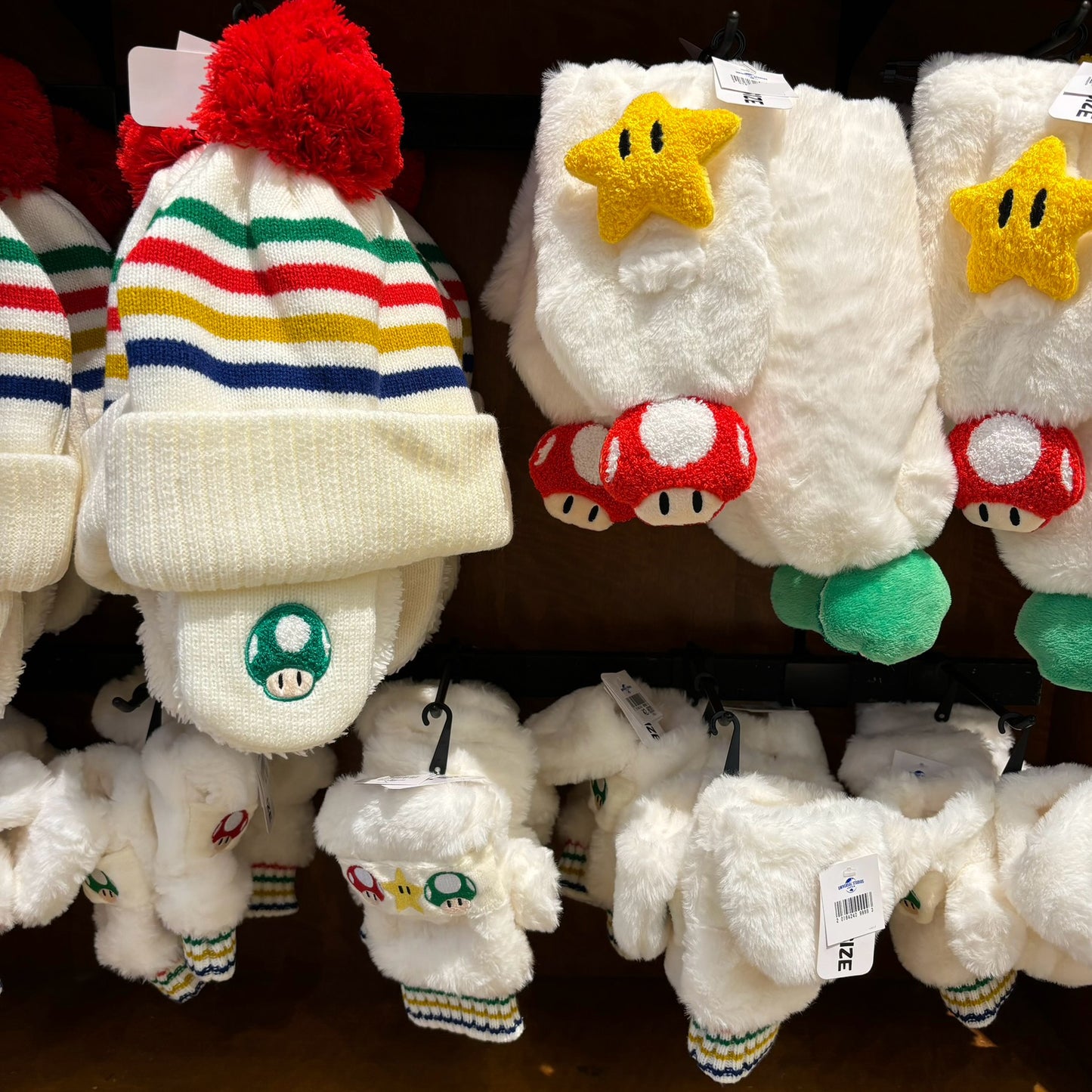 【Order】USJ Mario Super Star Mushroom Fur Muffler/Mittens/Knitted Hat (Kids)