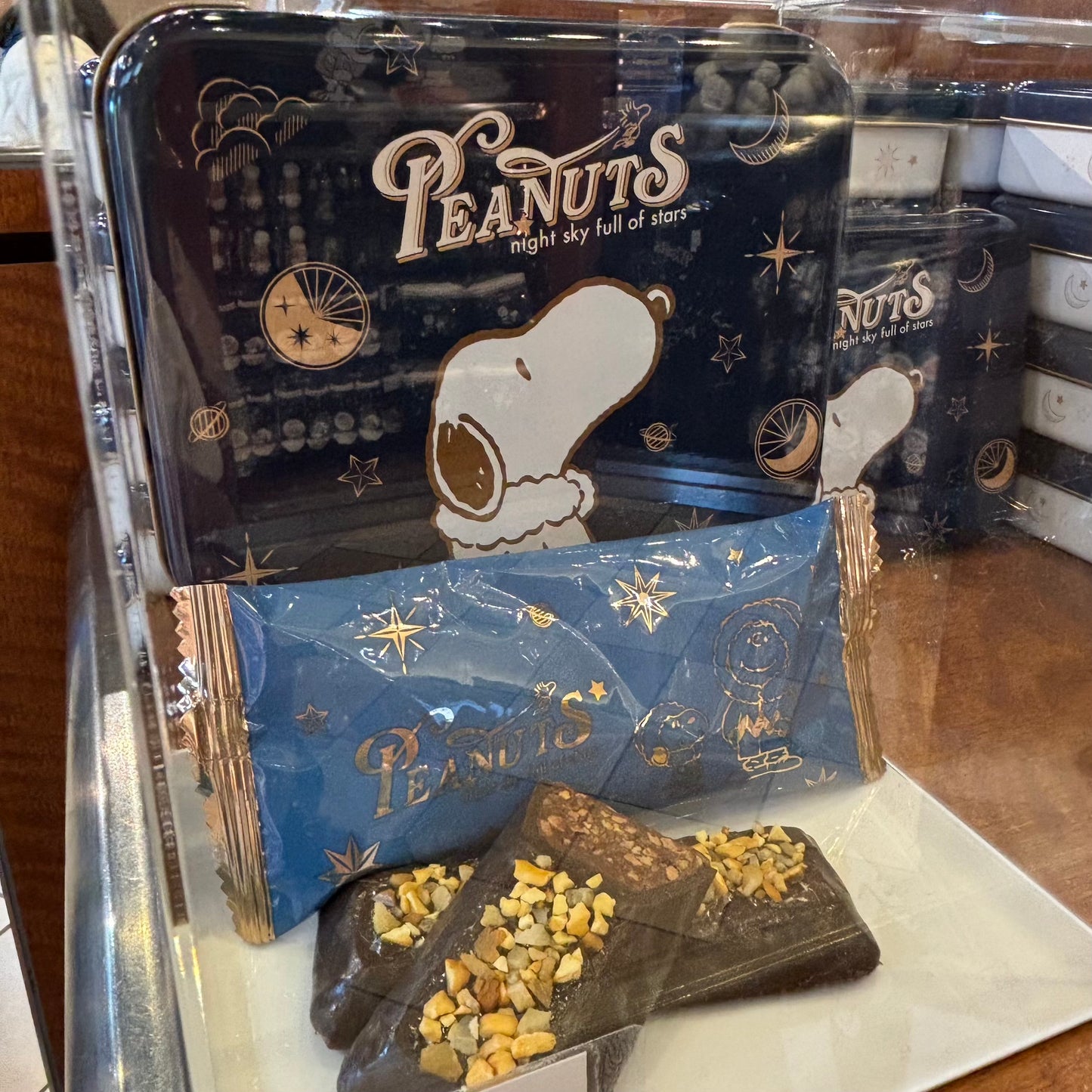 【Order】USJ PEANUTS Christmas Series-Snoopy Almond Chocolate Bars