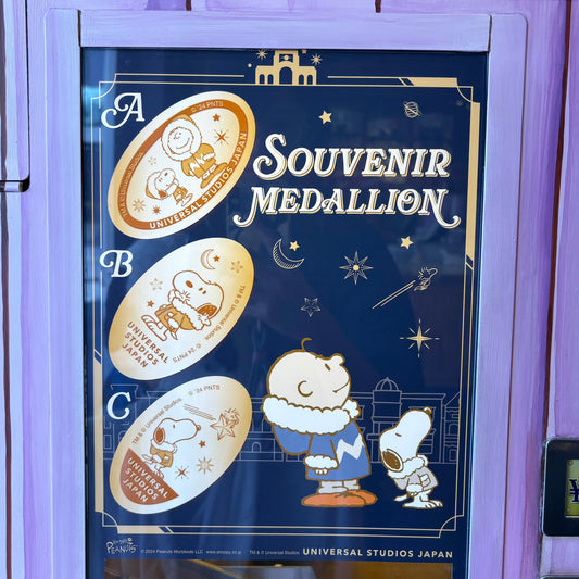 【Order】USJ Peanuts Christmas Commemorative Coin