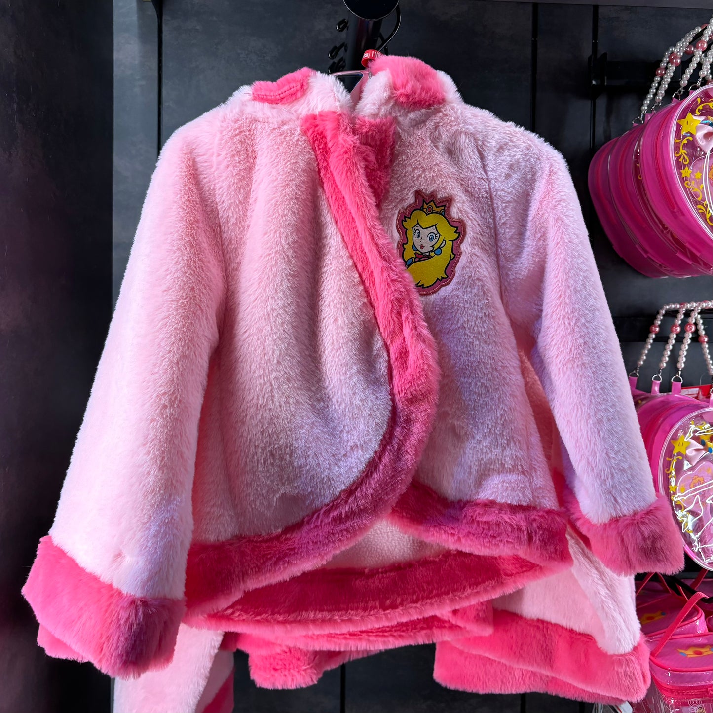 【Order】USJ Nintendo World Princess Peach Kids Fur Coat