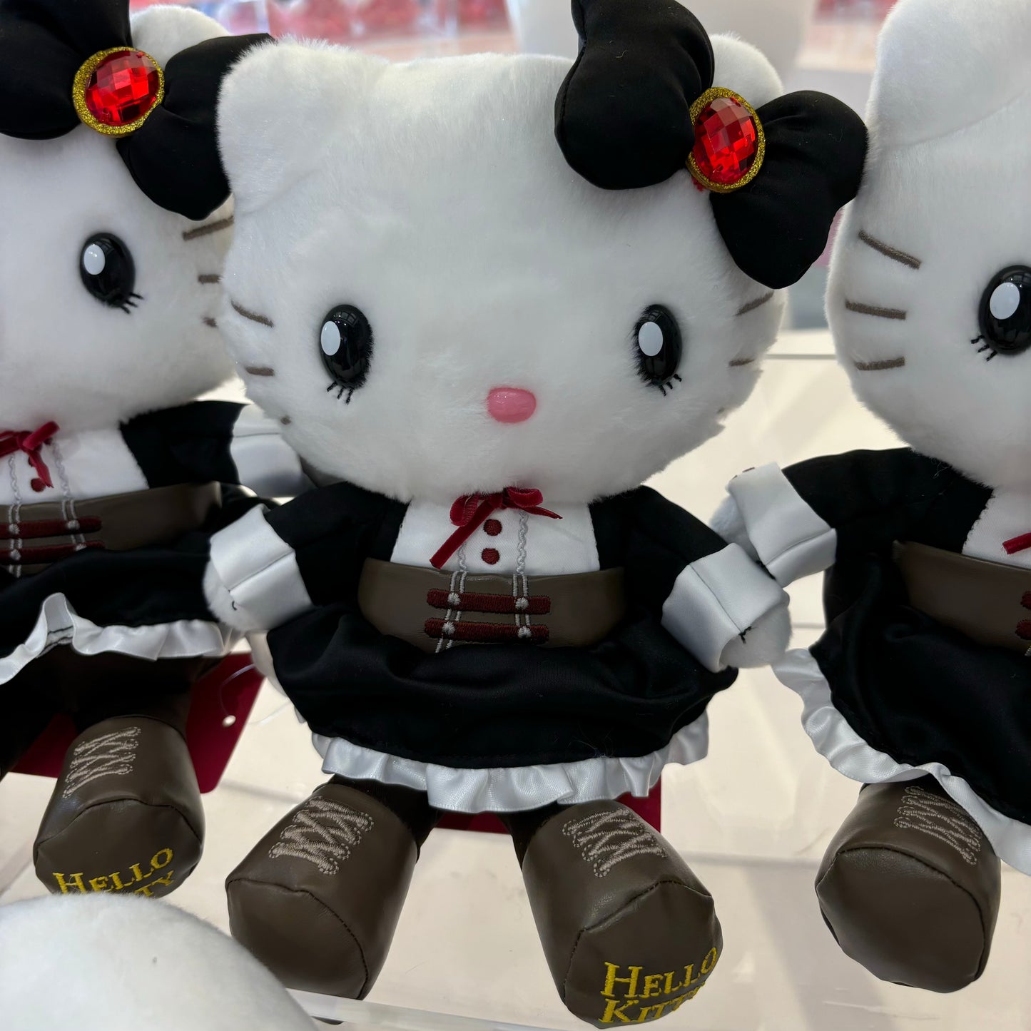 USJ Hello Kitty 公仔（黑蝴蝶）