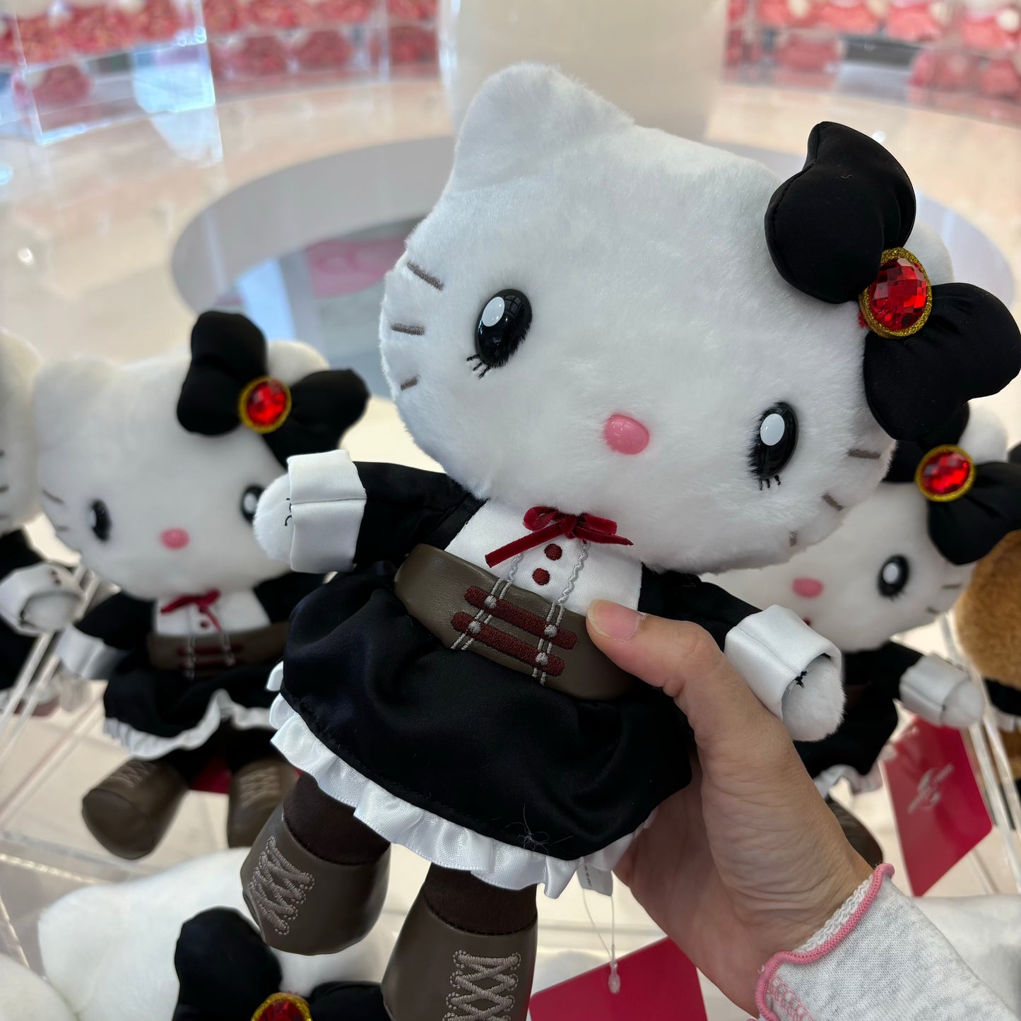 USJ Hello Kitty 公仔（黑蝴蝶）