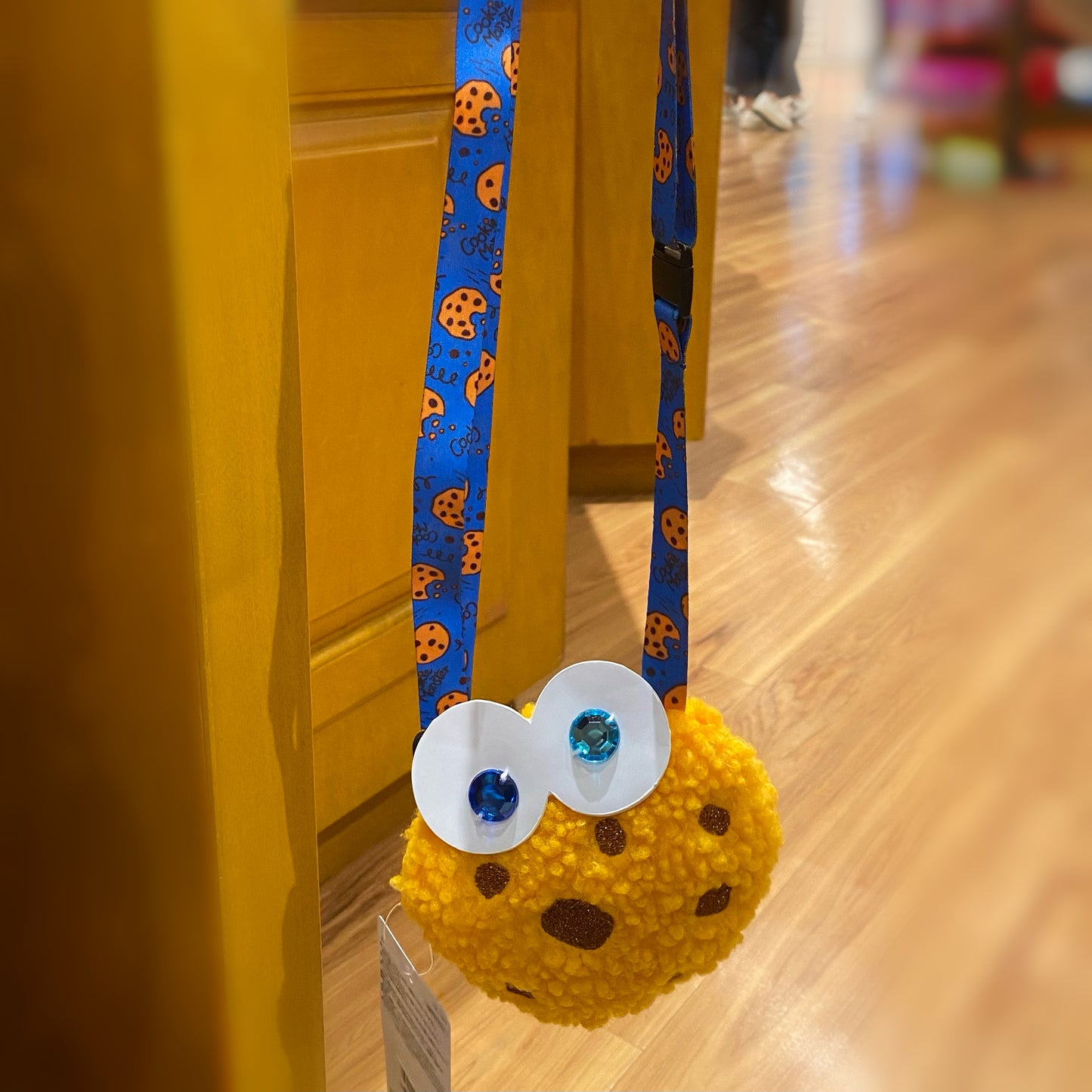 【Order】USJ Sesame Street Cookie Monster Neck Scattered Wallet Card Holder