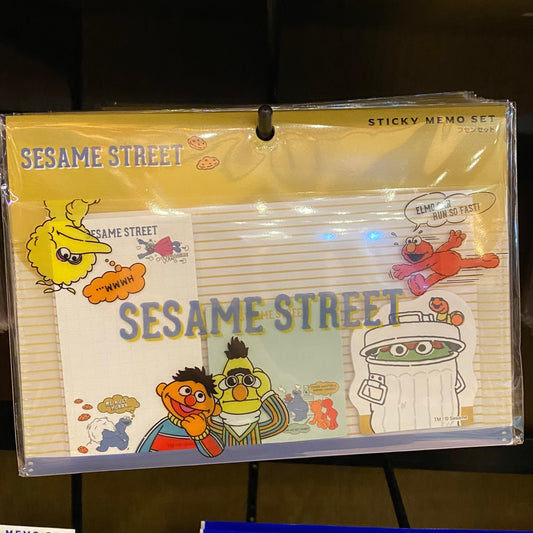 【Order】USJ Sesame Street Sticky Memo with File